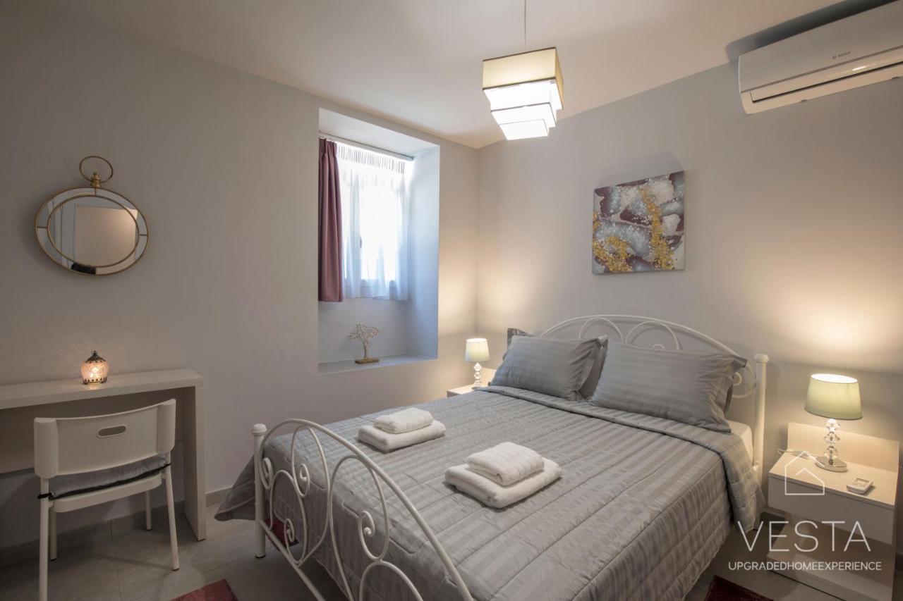 The Emerald City Central Apartment, 2-Bdrms سالونيك المظهر الخارجي الصورة